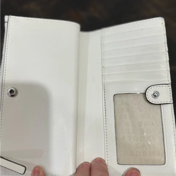 Kate Spade Larchmont Avenue Camera Bag with wallet and Coin holder Keychain - Picture 6 of 13